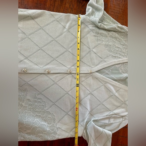 St. John Collection pale green cardigan, size L - Picture 9 of 10